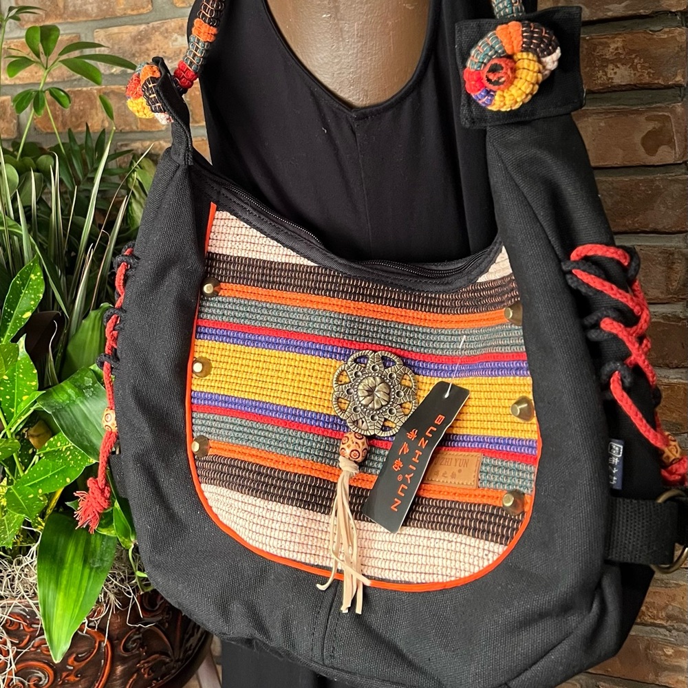 BNWT BU ZHI YUN PURSE.  HOBO STYLE BAG WITH LOTS OF STORAGE SPACE! GREAT DEAL!!! - Picture 2 of 14